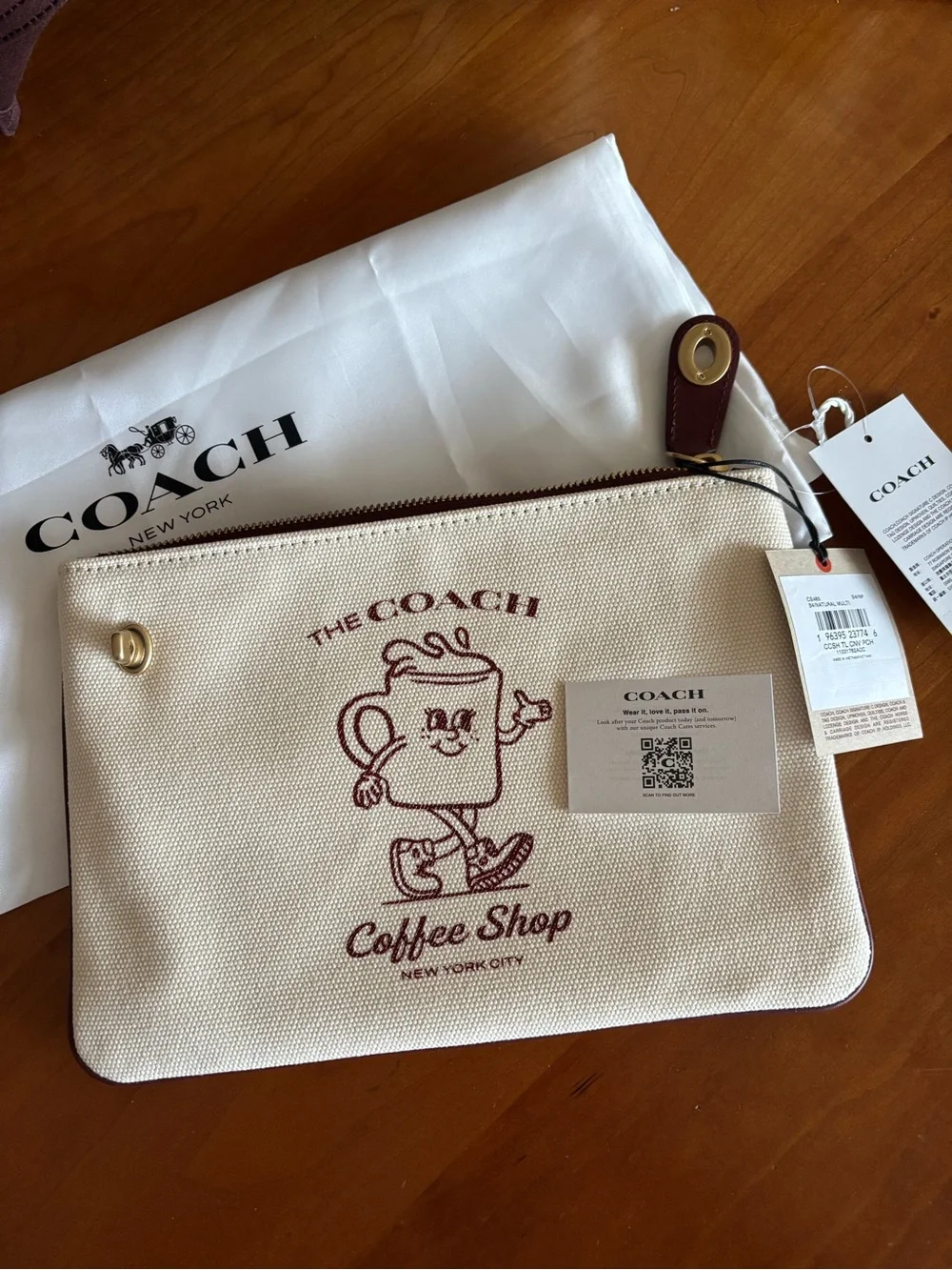 Coach Play Taiwan Pouch - Picture 1 of 5